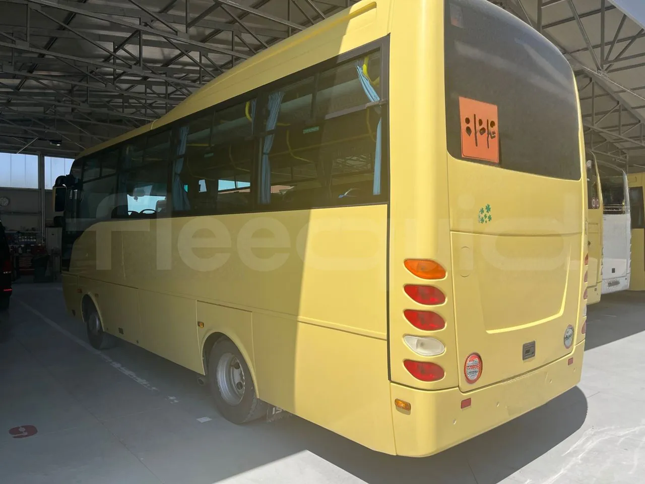 ISUZU Turquoise/Sb QBUS31-M51/Euro 5 - 140 Kw - 7,720 Mt - 3/4 left rear side