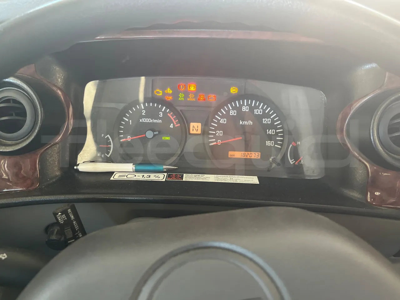 ISUZU Turquoise/Sb QBUS31-M51/Euro 5 - 140 Kw - 7,720 Mt - dashboard lights on