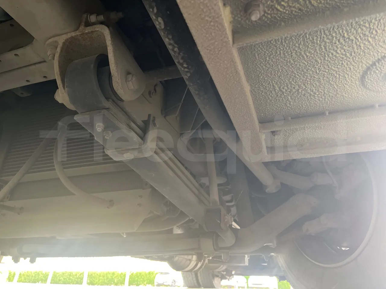 ISUZU Turquoise/Sb QBUS31-M51/Euro 5 - 140 Kw - 7,720 Mt - front air springs left