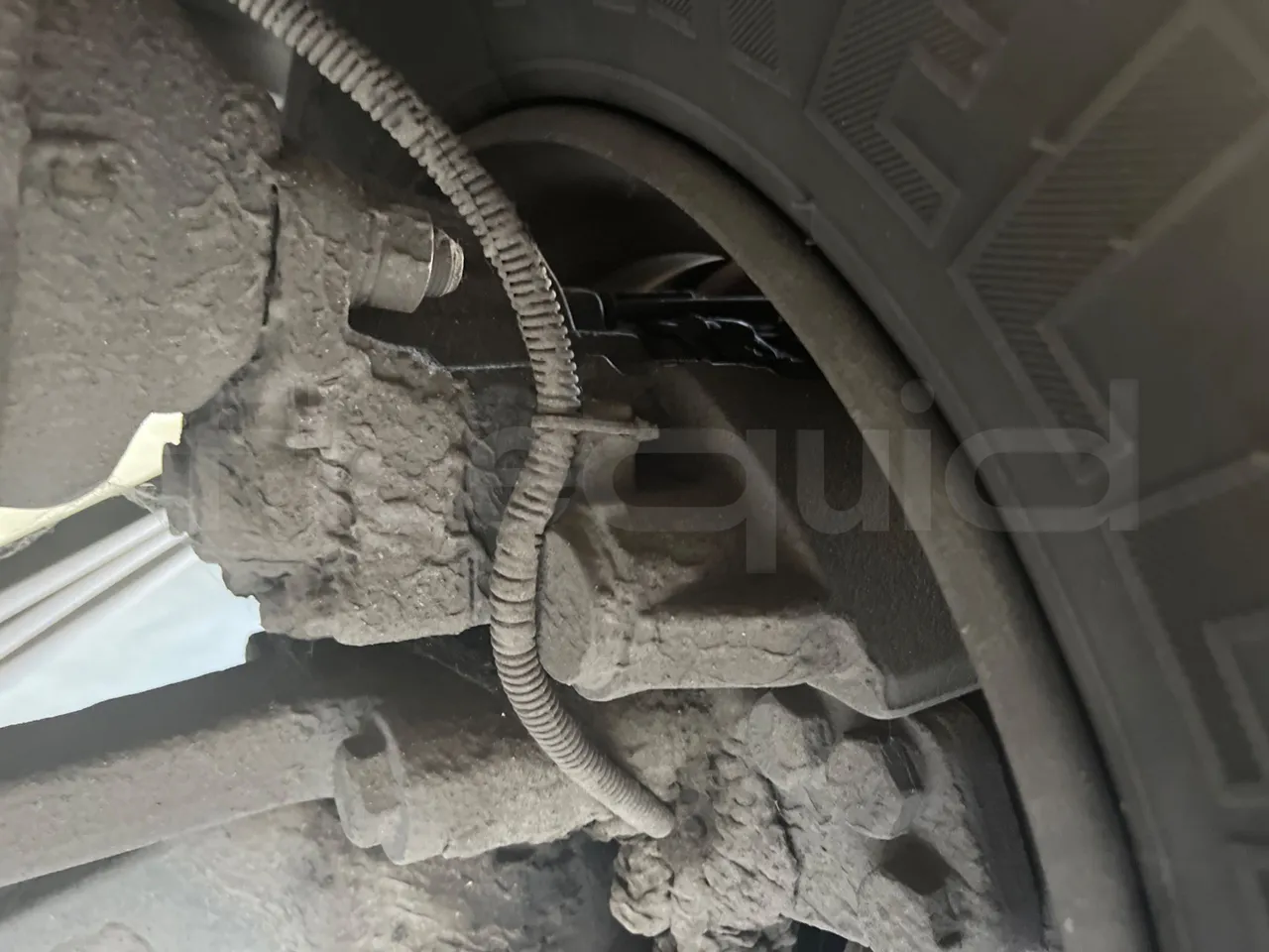 ISUZU Turquoise/Sb QBUS31-M51/Euro 5 - 140 Kw - 7,720 Mt - front brake calipers left