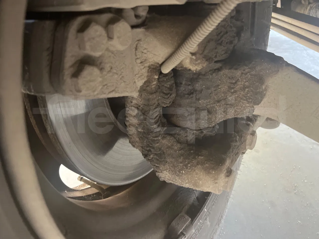 ISUZU Turquoise/Sb QBUS31-M51/Euro 5 - 140 Kw - 7,720 Mt - front discs right