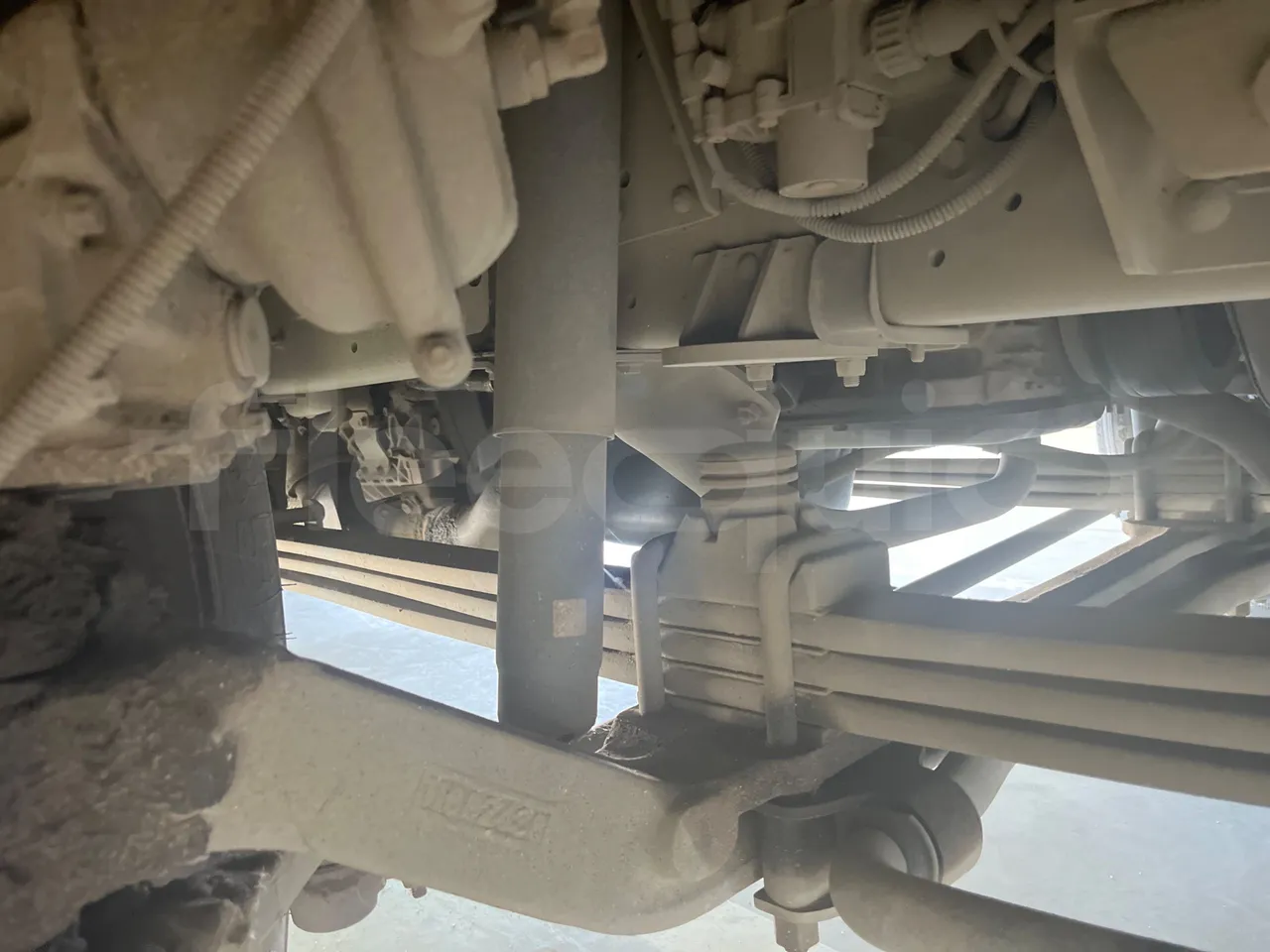 ISUZU Turquoise/Sb QBUS31-M51/Euro 5 - 140 Kw - 7,720 Mt - front shock absorbers right