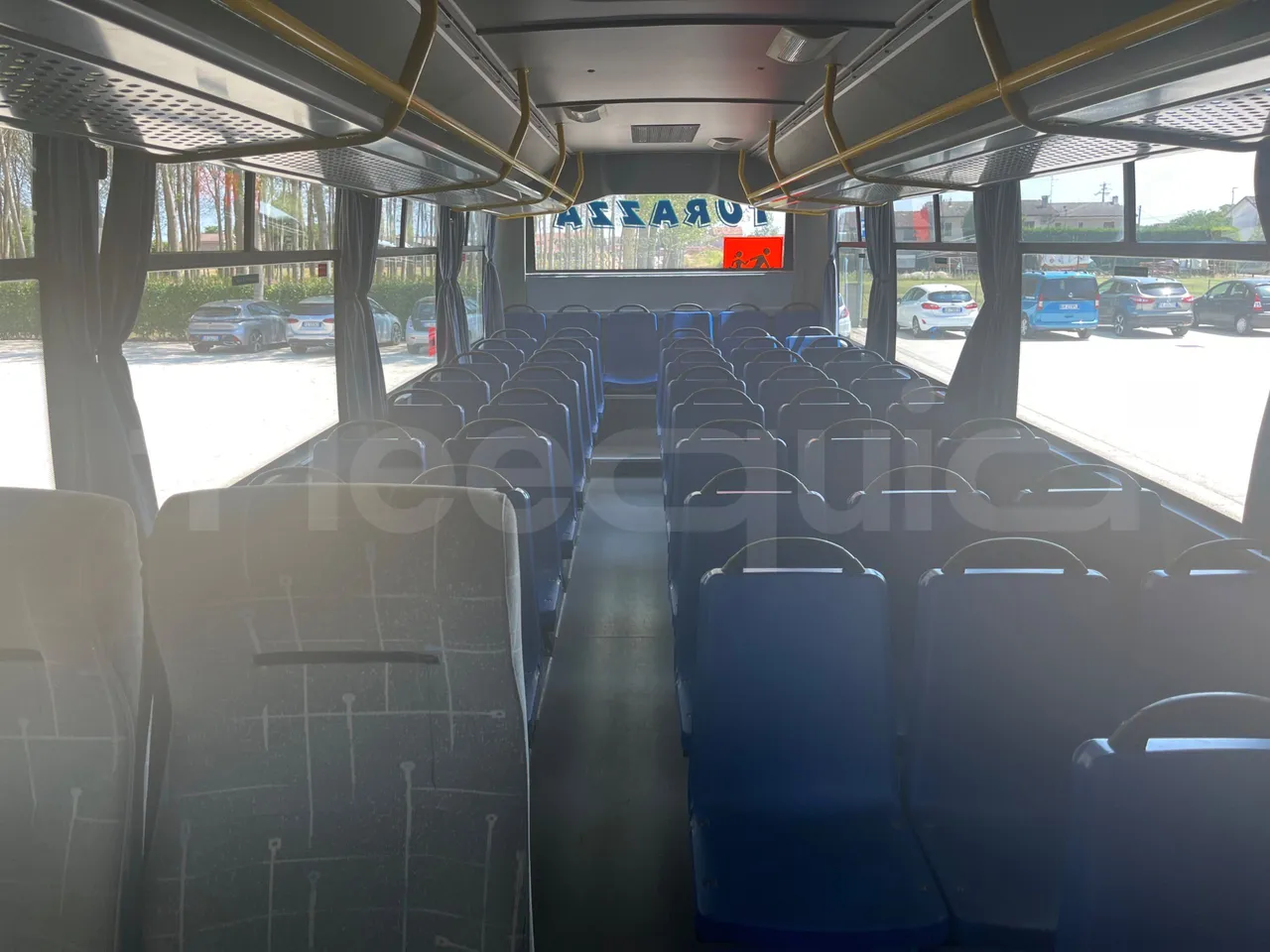 ISUZU Turquoise/Sb QBUS31-M51/Euro 5 - 140 Kw - 7,720 Mt - interior reverse seats driver height (mandatory for bus to scrap)