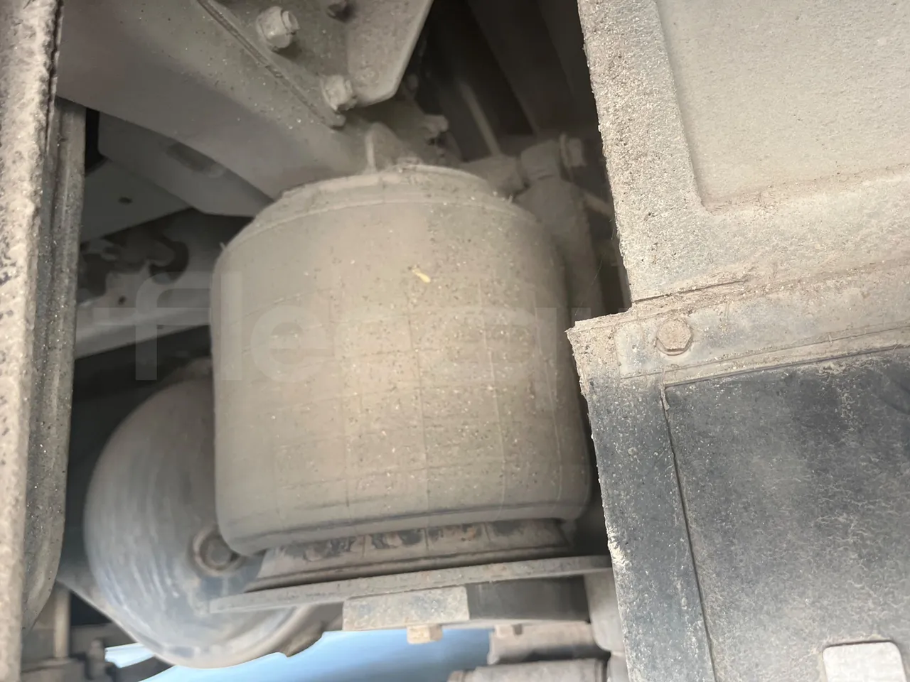 ISUZU Turquoise/Sb QBUS31-M51/Euro 5 - 140 Kw - 7,720 Mt - axle 2 shock absorbers 1 right
