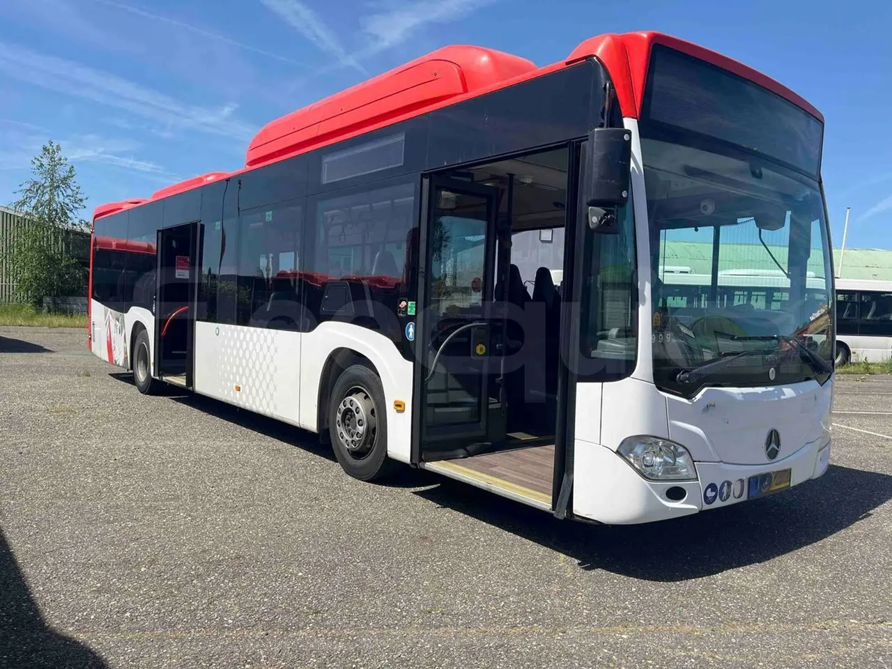 Mercedes-Benz Citaro - 3/4 right front doors open