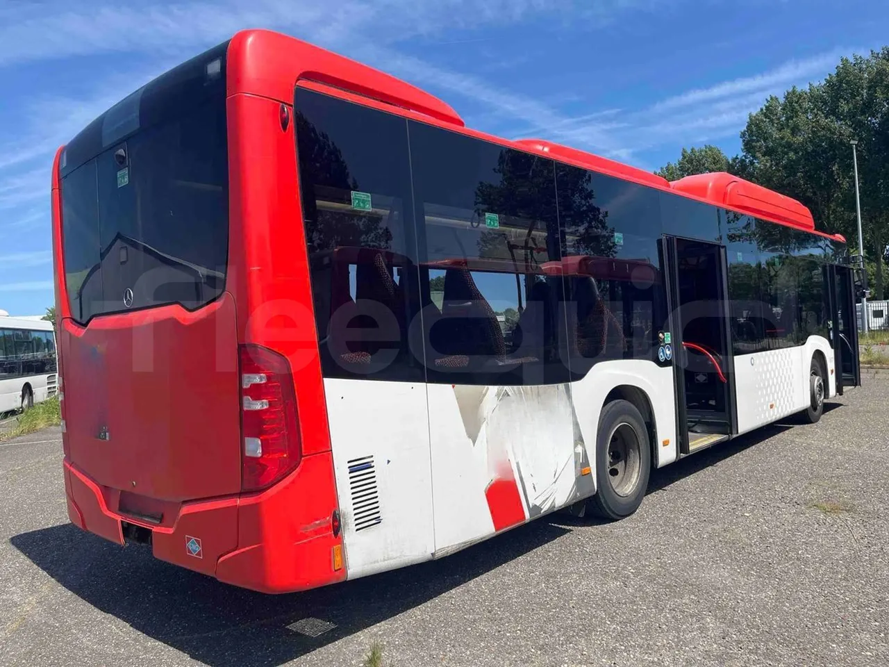 Mercedes-Benz Citaro - 3/4 right rear doors open