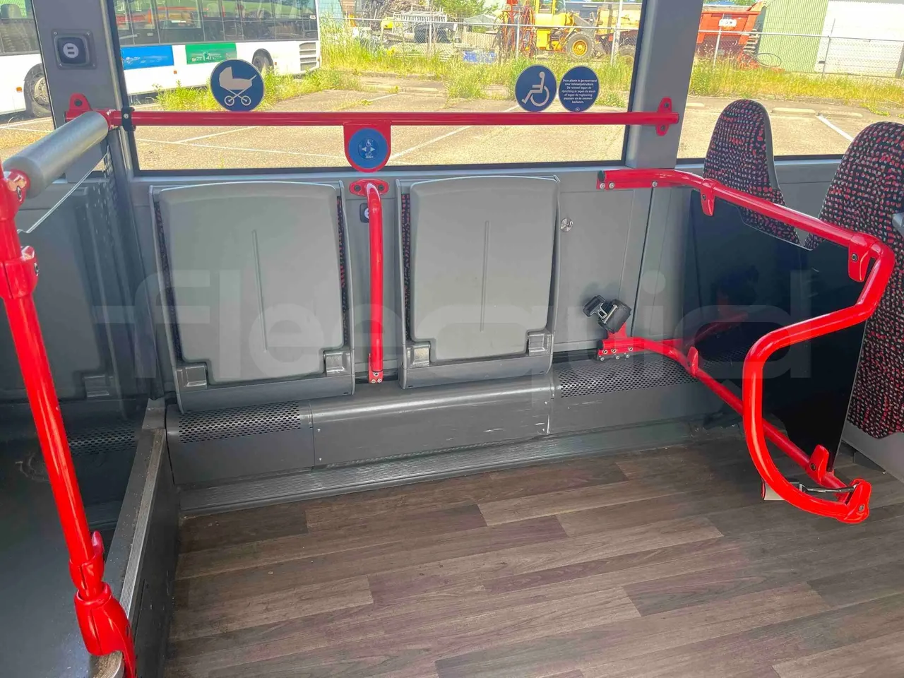 Mercedes-Benz Citaro - disabled area photo