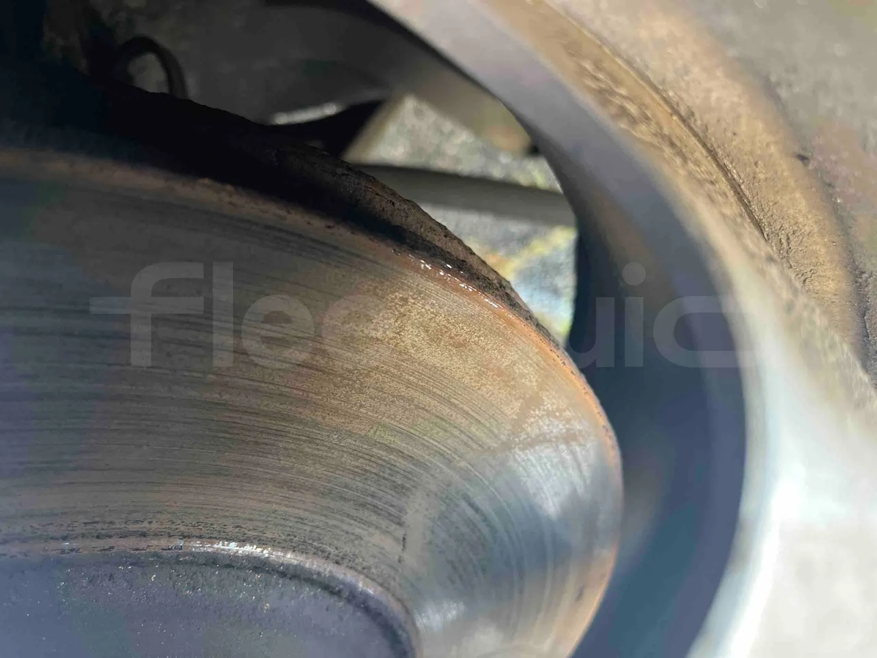 Mercedes-Benz Citaro - front discs left