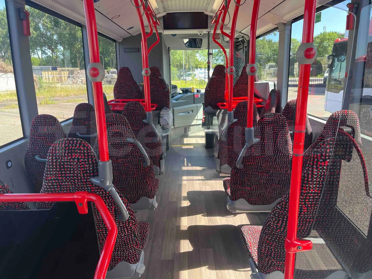 Mercedes-Benz Citaro - forward view middle aisle