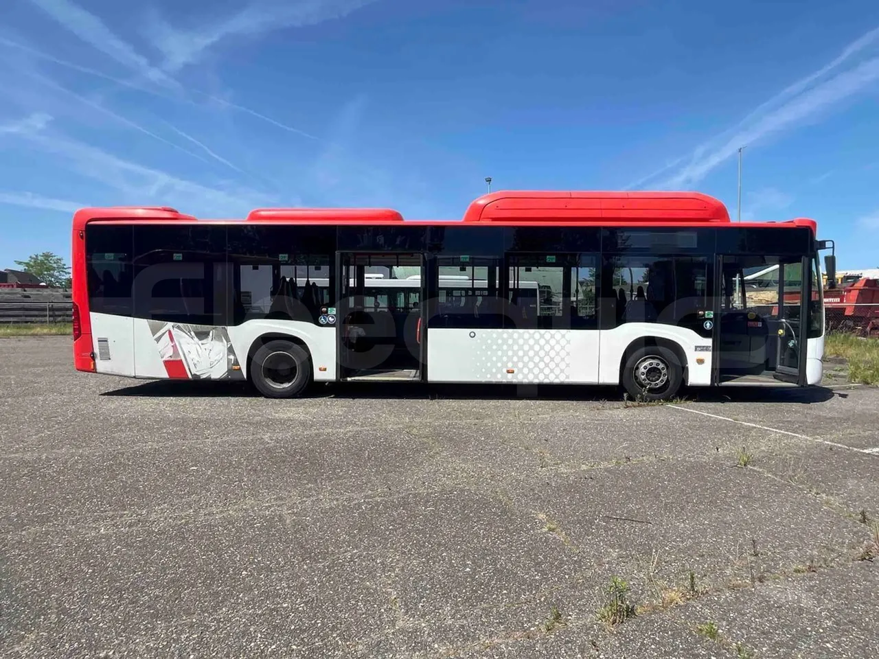 Mercedes-Benz Citaro - right side doors open