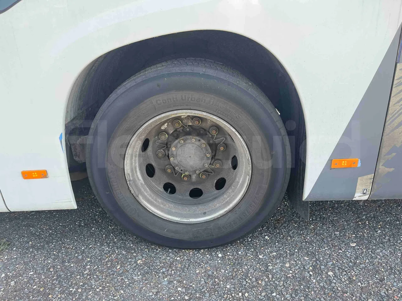 Mercedes-Benz Citaro - rear left tire photo
