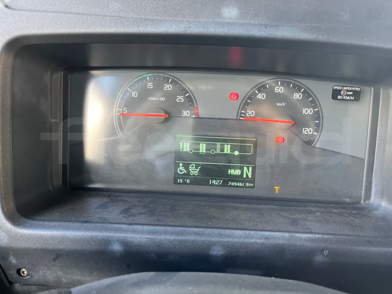 Volvo G891H L291LH24J8100 / Euro 6 - 177 Kw - 18.750 Mt - dashboard lights on