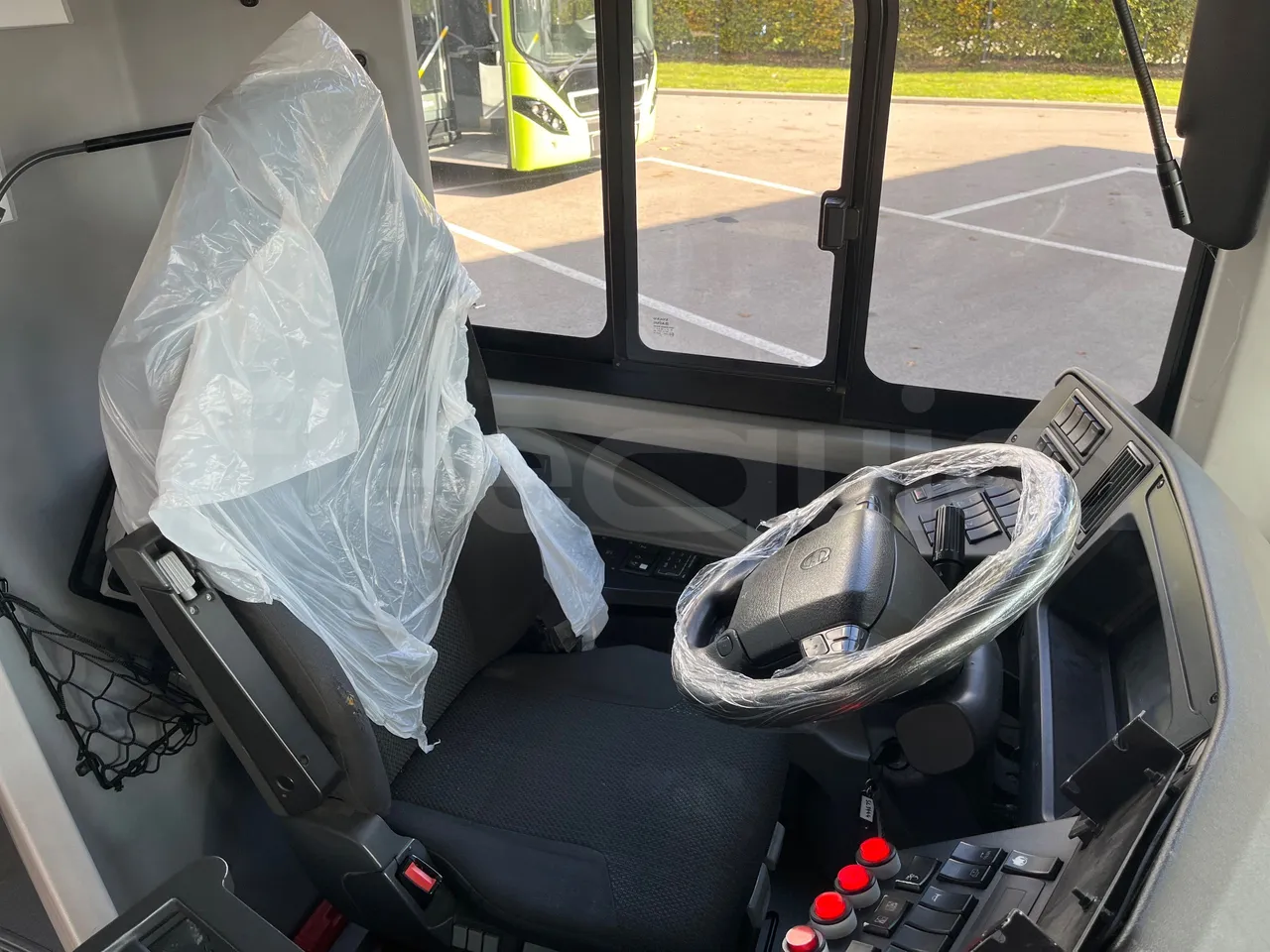 Volvo G891H L291LH24J8100 / Euro 6 - 177 Kw - 18.750 Mt - driver's seat photo