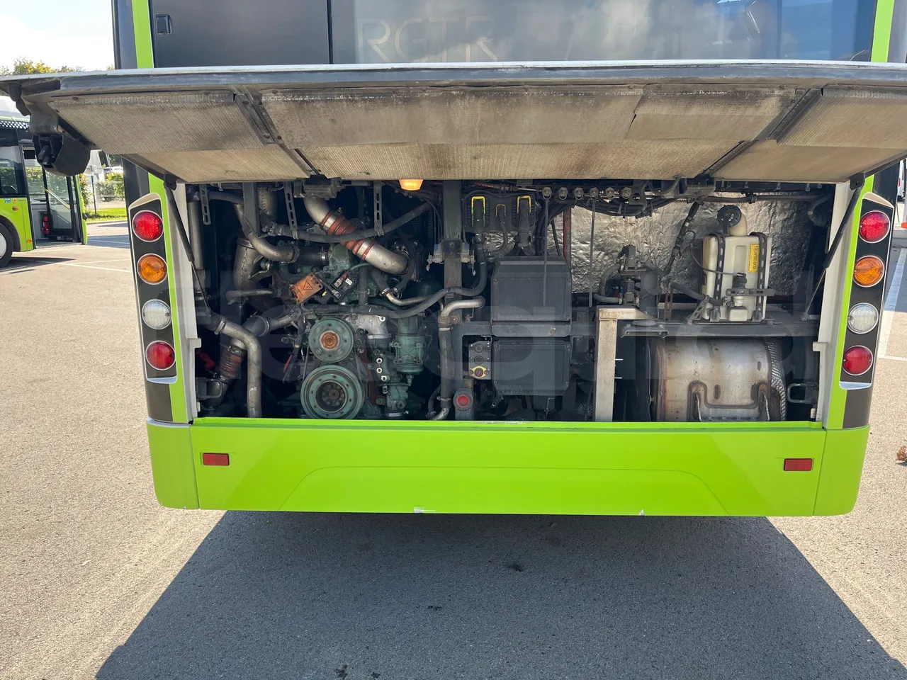 Volvo G891H L291LH24J8100 / Euro 6 - 177 Kw - 18.750 Mt - rear hatch open