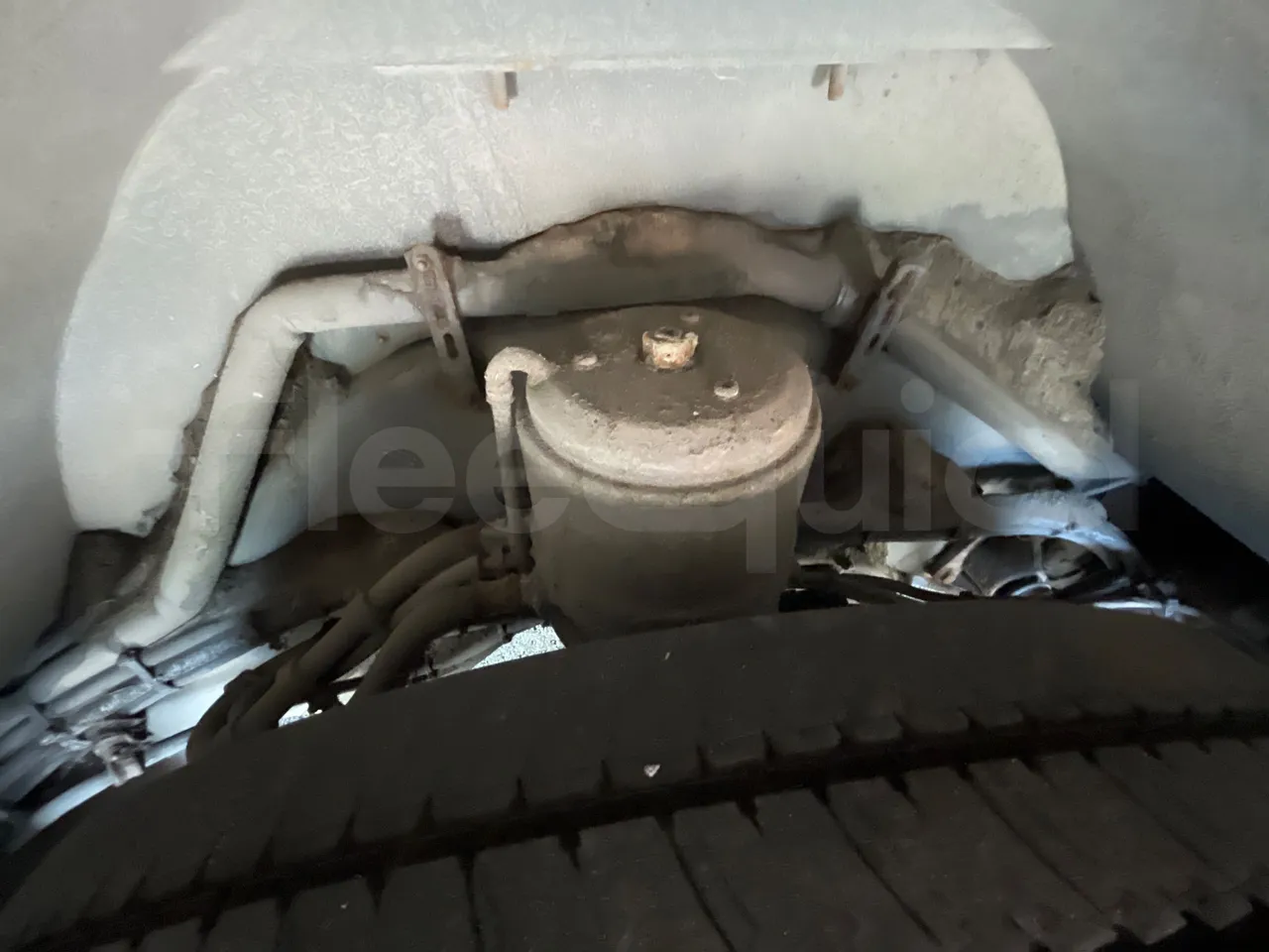 Volvo G891H L291LH24J8100 / Euro 6 - 177 Kw - 18.750 Mt - axel 3 shock absorbers 2 right