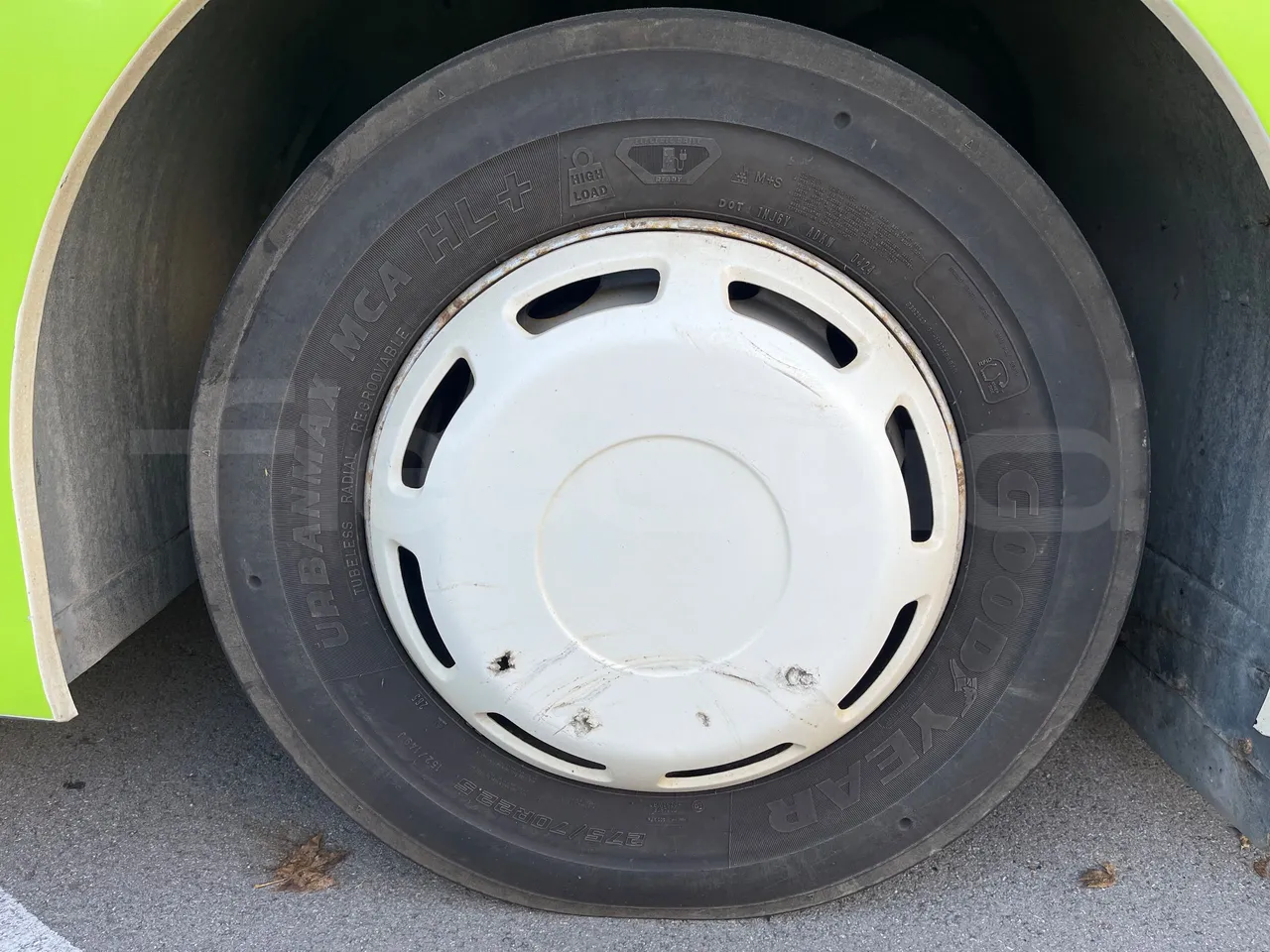 Volvo G891H L291LH24J8100 / Euro 6 - 177 Kw - 18.750 Mt - front left tire measurements