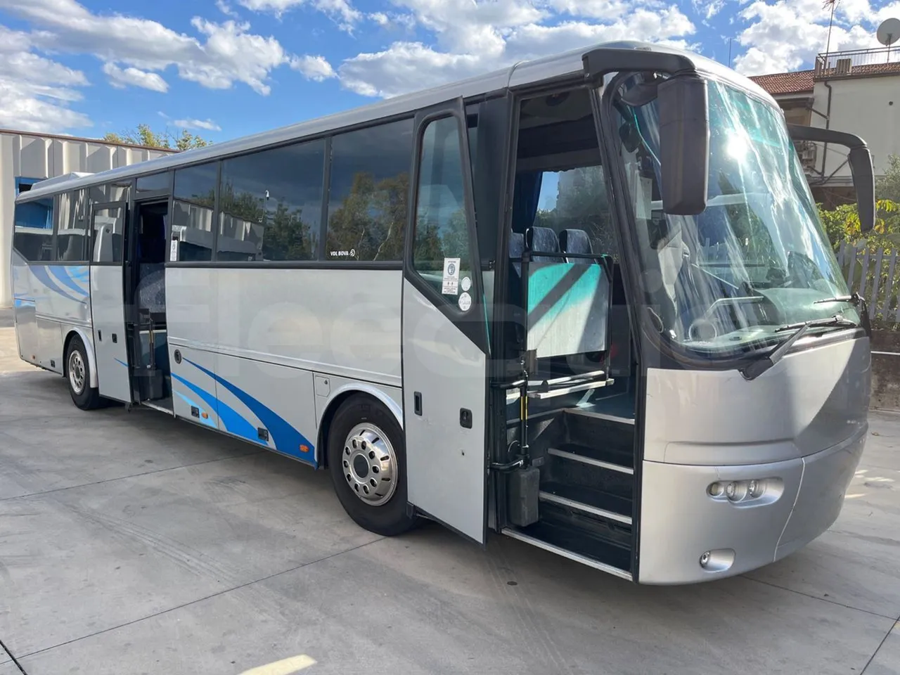 Vdl Bova Futura FLD 120-365 L/E5 - EUR5 - 266kW - 12m - 3/4 right front doors open