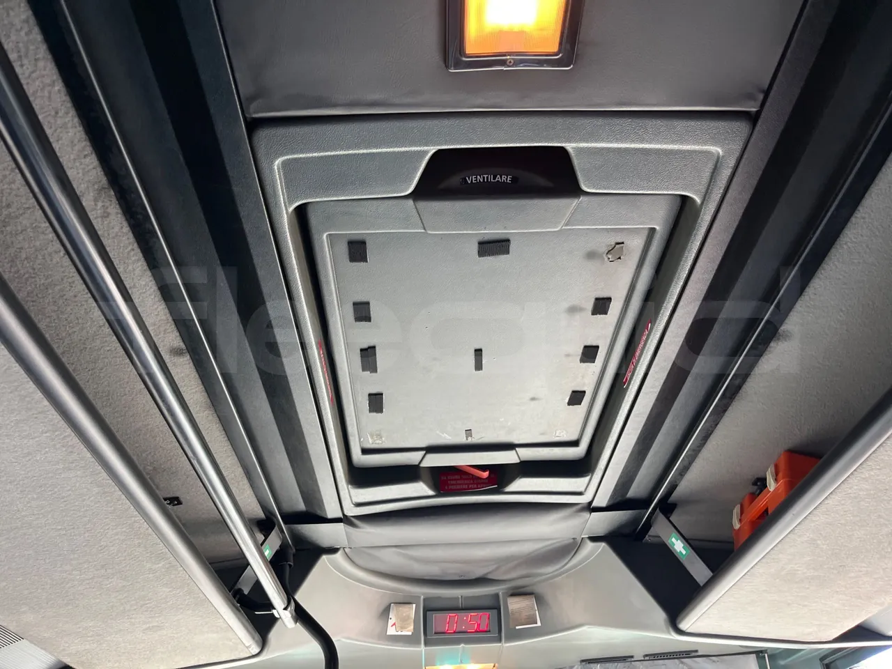 Vdl Bova Futura FLD 120-365 L/E5 - EUR5 - 266kW - 12m - roof hatch 2