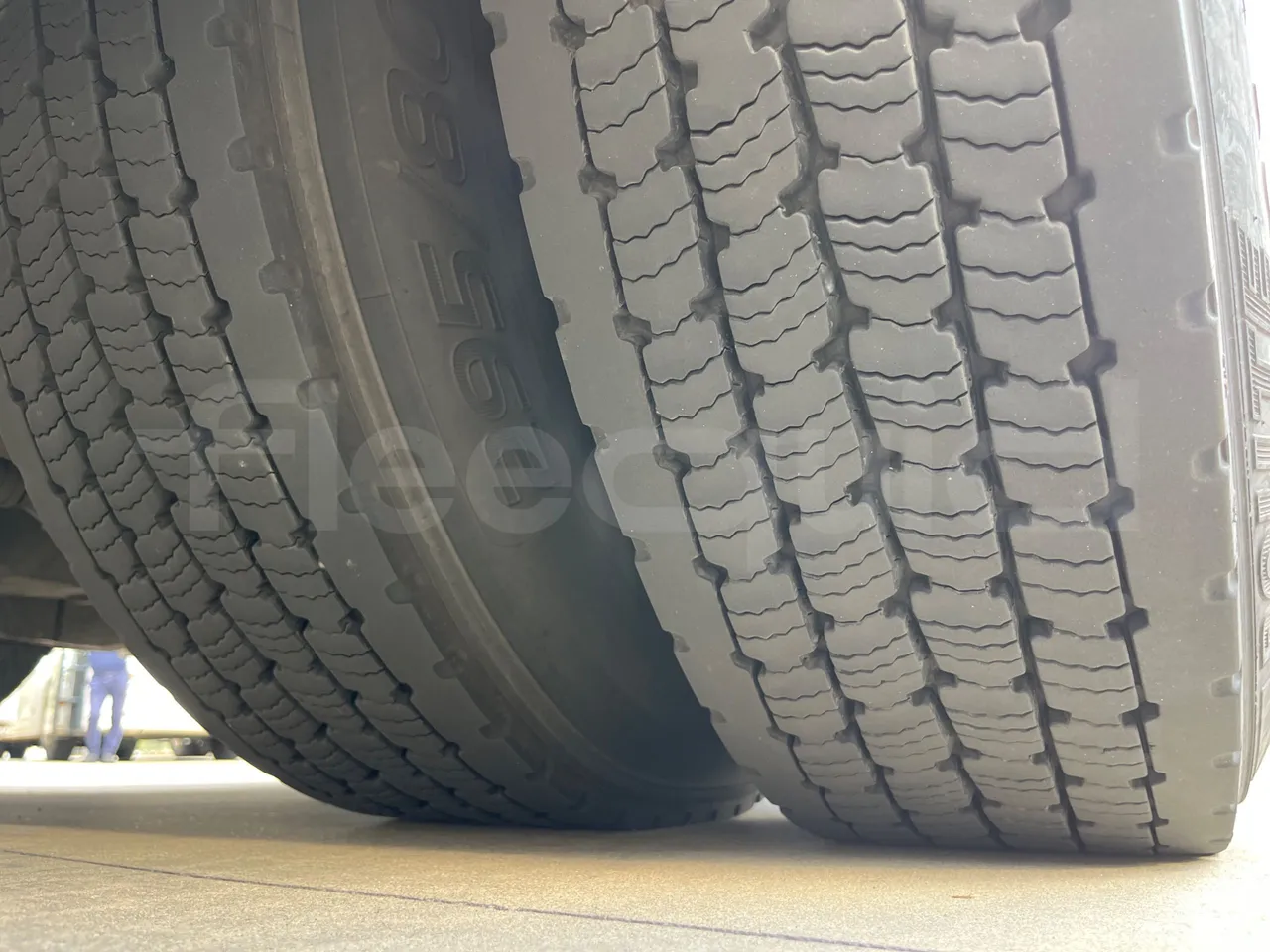 Vdl Bova Futura FLD 120-365 L/E5 - EUR5 - 266kW - 12m - tread condition second axle tires right