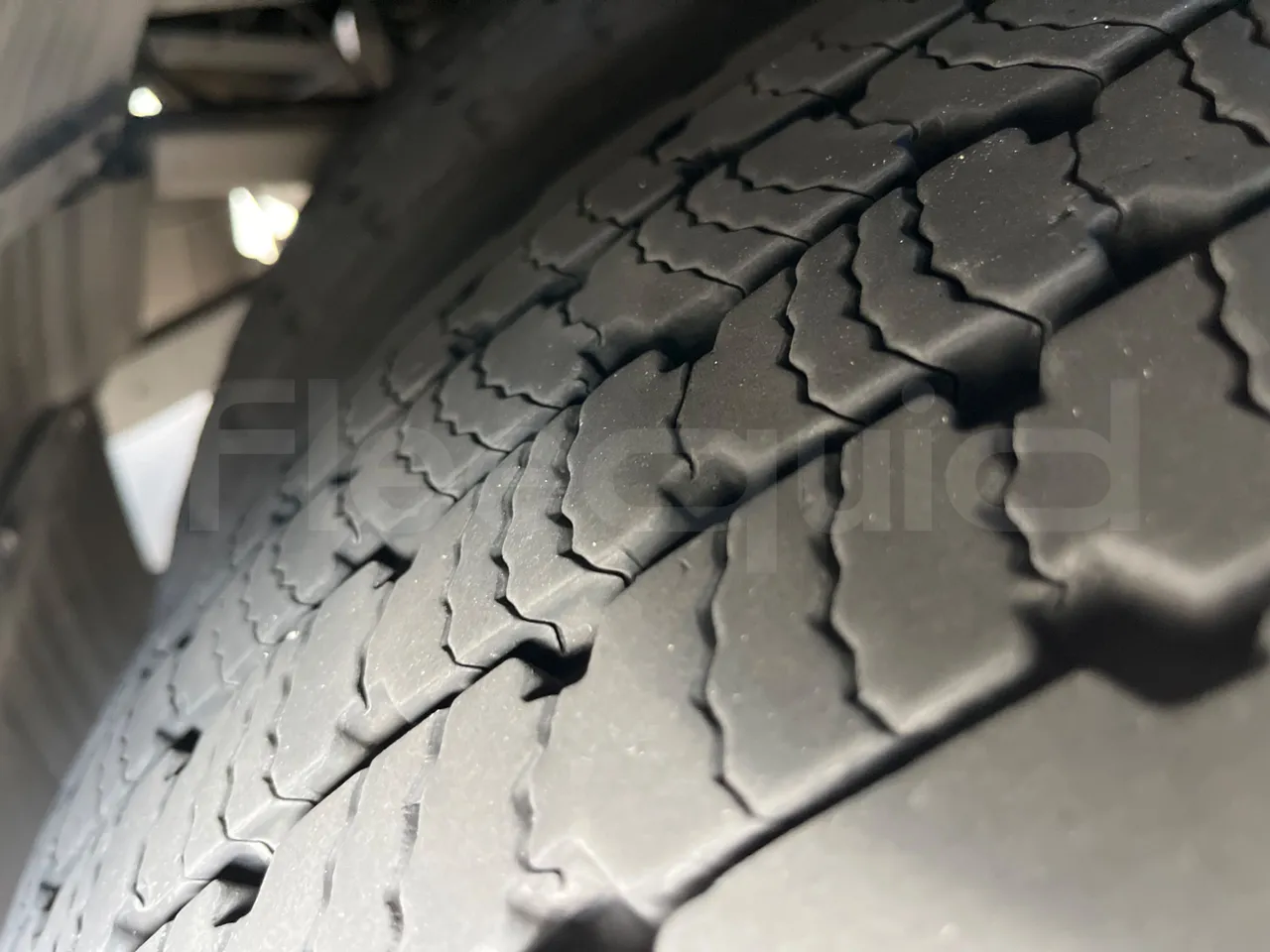 Vdl Bova Futura FLD 120-365 L/E5 - EUR5 - 266kW - 12m - tread condition third axle tires left
