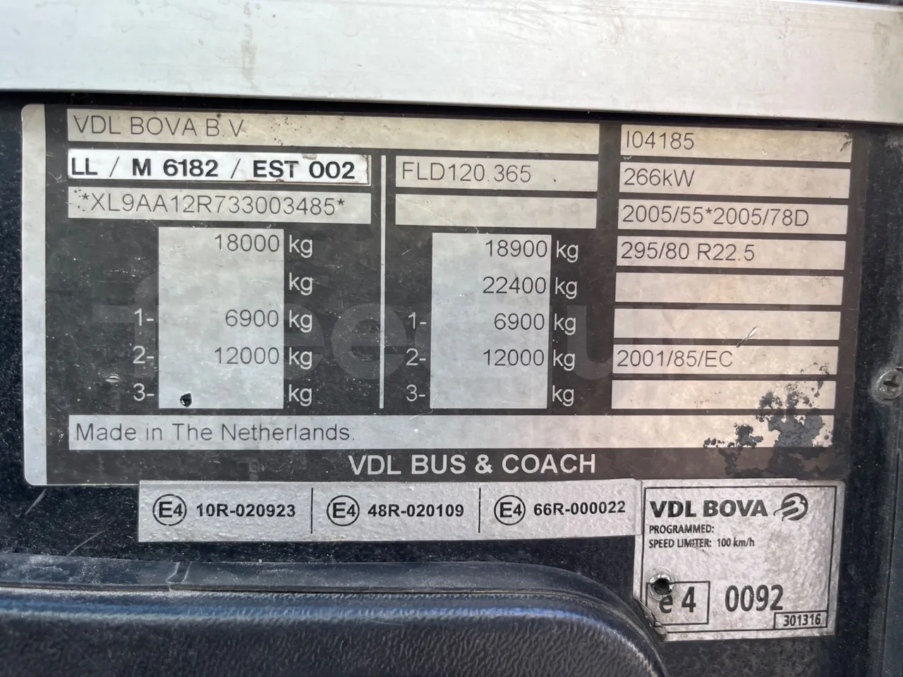 Vdl Bova Futura FLD 120-365 L/E5 - EUR5 - 266kW - 12m - vehicle plate photo