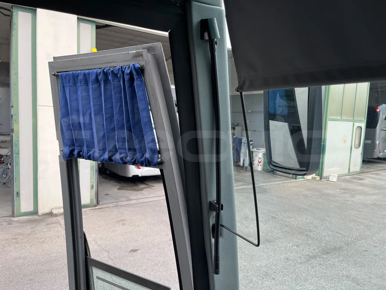 Irisbus New Domino 397E/12.40 - EUR5/331KW/12.410MT - driver microphone accessories photo