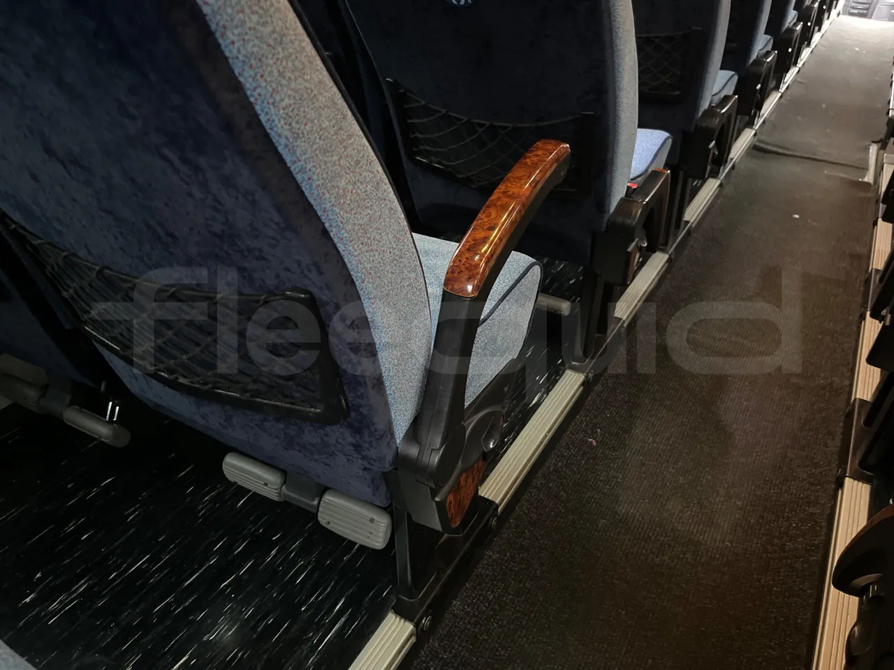 Irisbus New Domino 397E/12.40 - EUR5/331KW/12.410MT - armrest detail photo