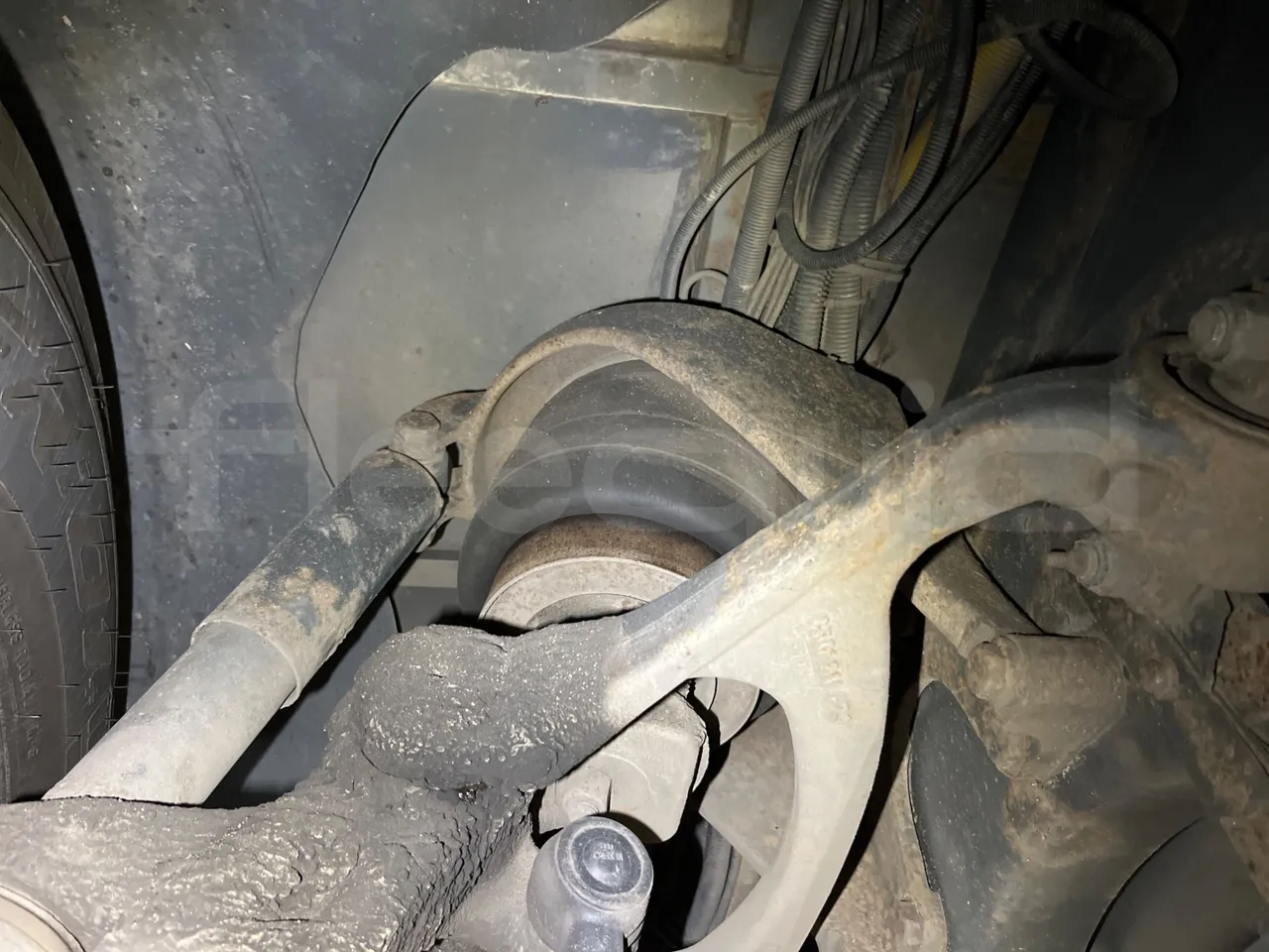 Irisbus New Domino 397E/12.40 - EUR5/331KW/12.410MT - front air springs left