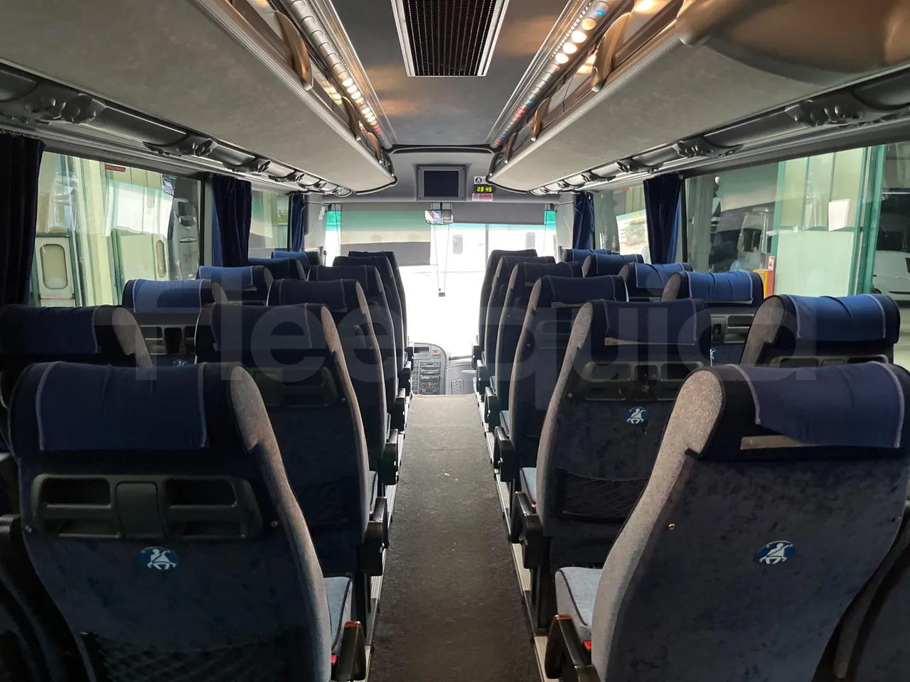 Irisbus New Domino 397E/12.40 - EUR5/331KW/12.410MT - forward view middle aisle