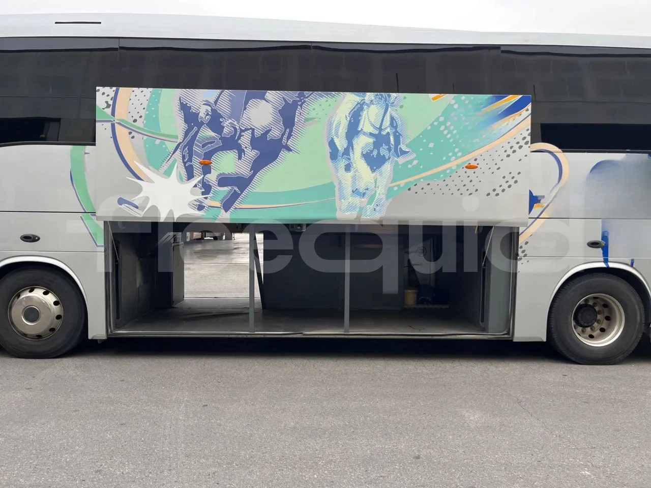 Irisbus New Domino 397E/12.40 - EUR5/331KW/12.410MT - luggage rack photo