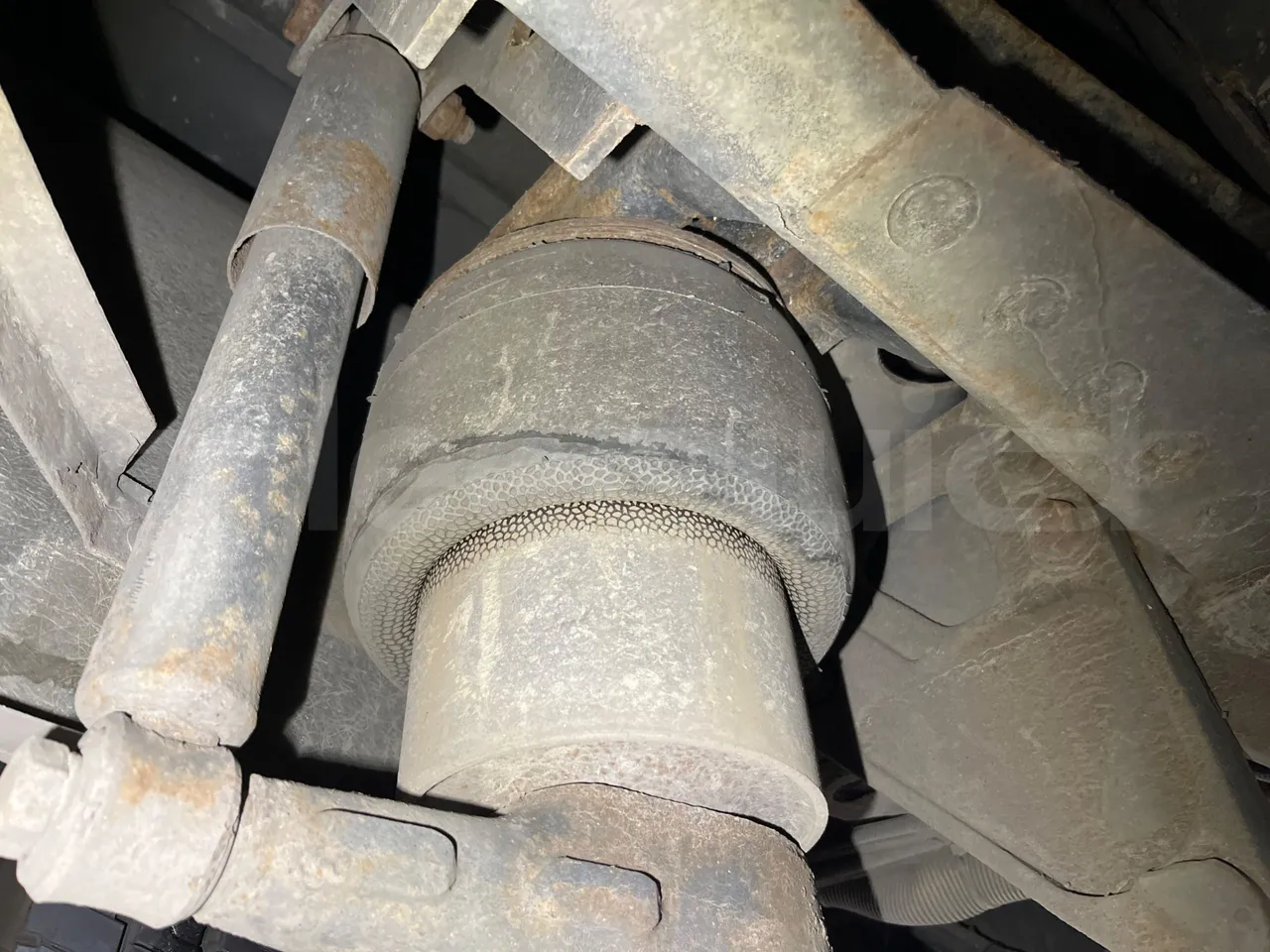 Irisbus New Domino 397E/12.40 - EUR5/331KW/12.410MT - axle 2 shock absorbers 2 left