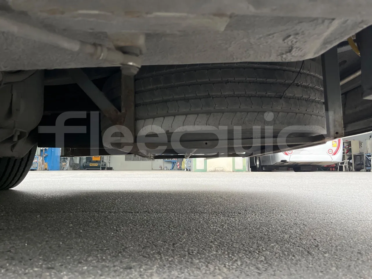 Irisbus New Domino 397E/12.40 - EUR5/331KW/12.410MT - spare wheel