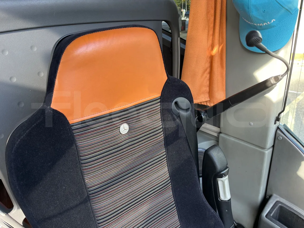 Mercedes-Benz Tourismo 632 02 - EUR5 - 315kW - 12.960m - 11967cc - driver microphone accessories photo