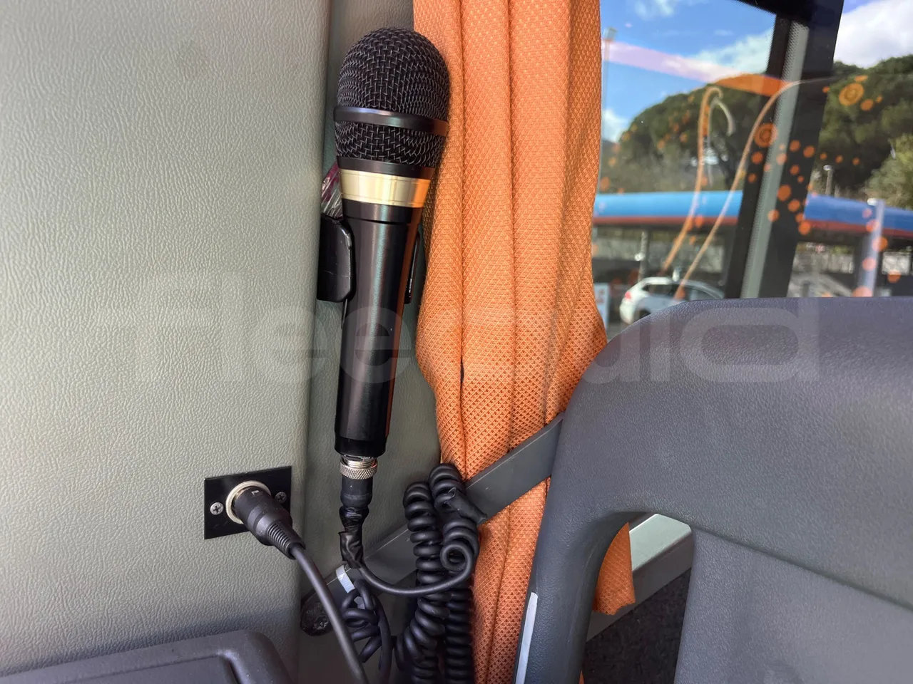Mercedes-Benz Tourismo 632 02 - EUR5 - 315kW - 12.960m - 11967cc - hostes microphone accessories photo