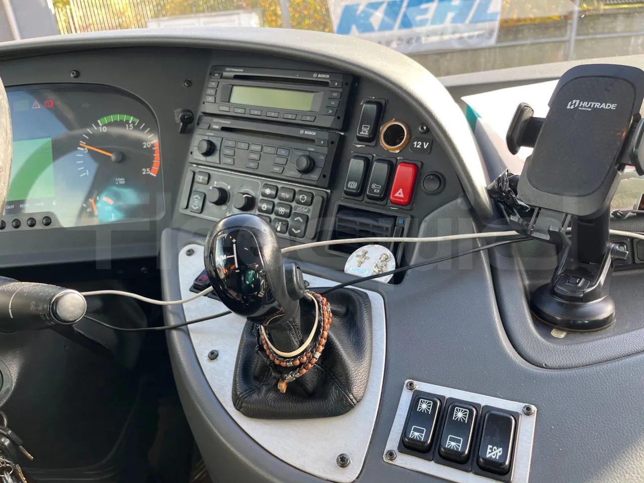 Mercedes-Benz Tourismo 632 02 - EUR5 - 315kW - 12.960m - 11967cc - radio accessories photo