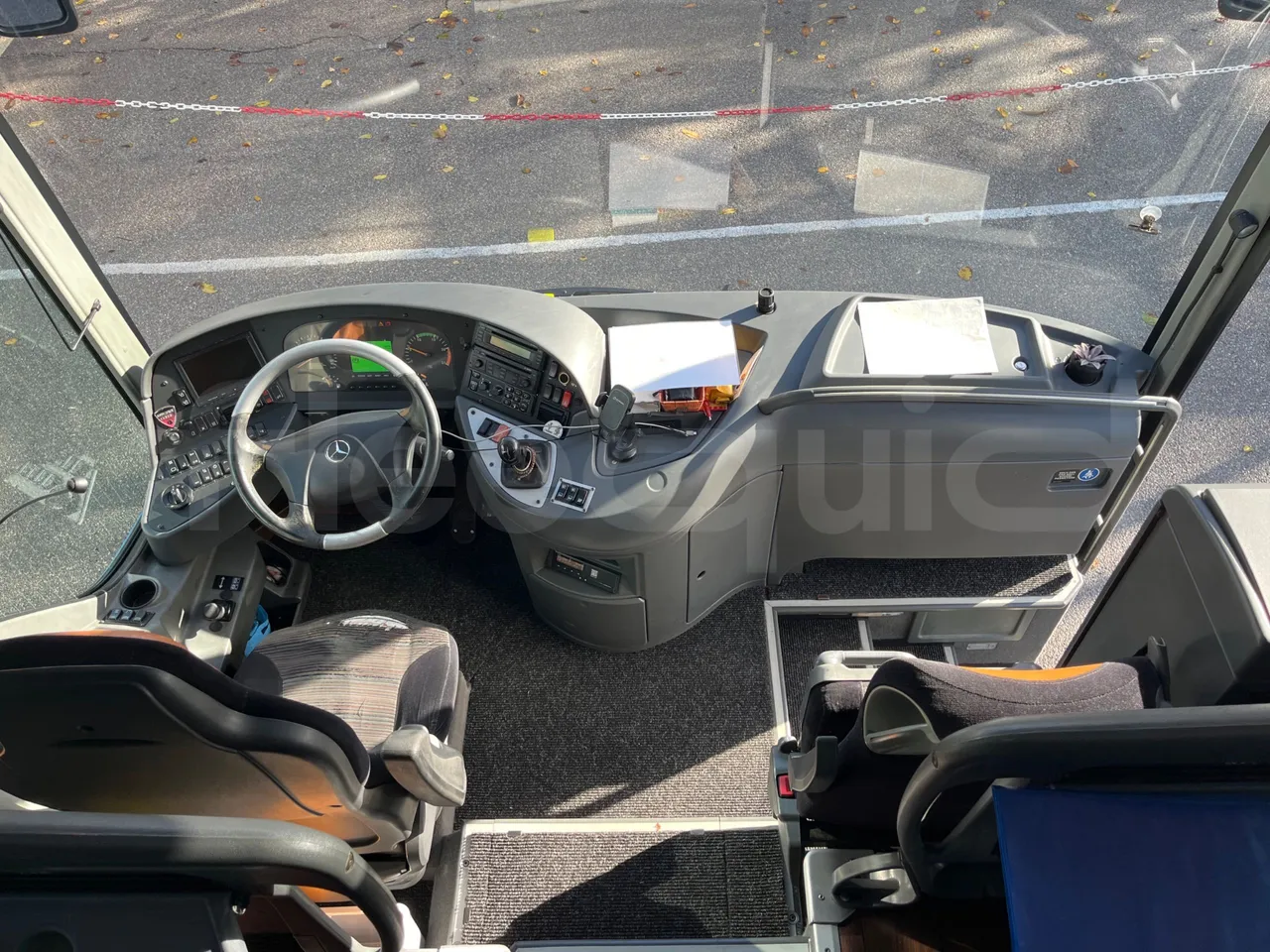 Mercedes-Benz Tourismo 632 02 - EUR5 - 315kW - 12.960m - 11967cc - buttons panels on