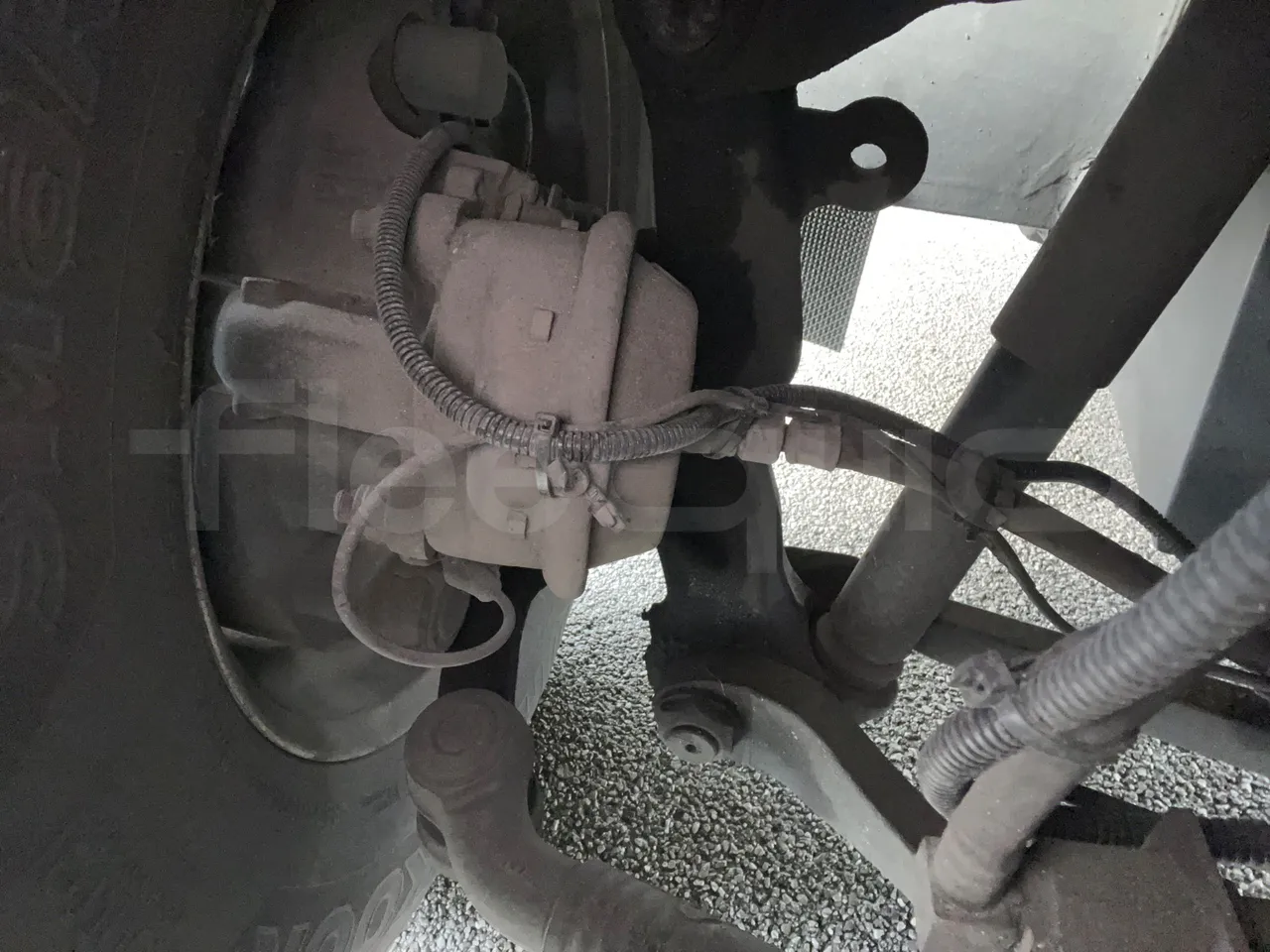 Mercedes-Benz Tourismo 632 02 - EUR5 - 315kW - 12.960m - 11967cc - axel 3 caliper brakes left