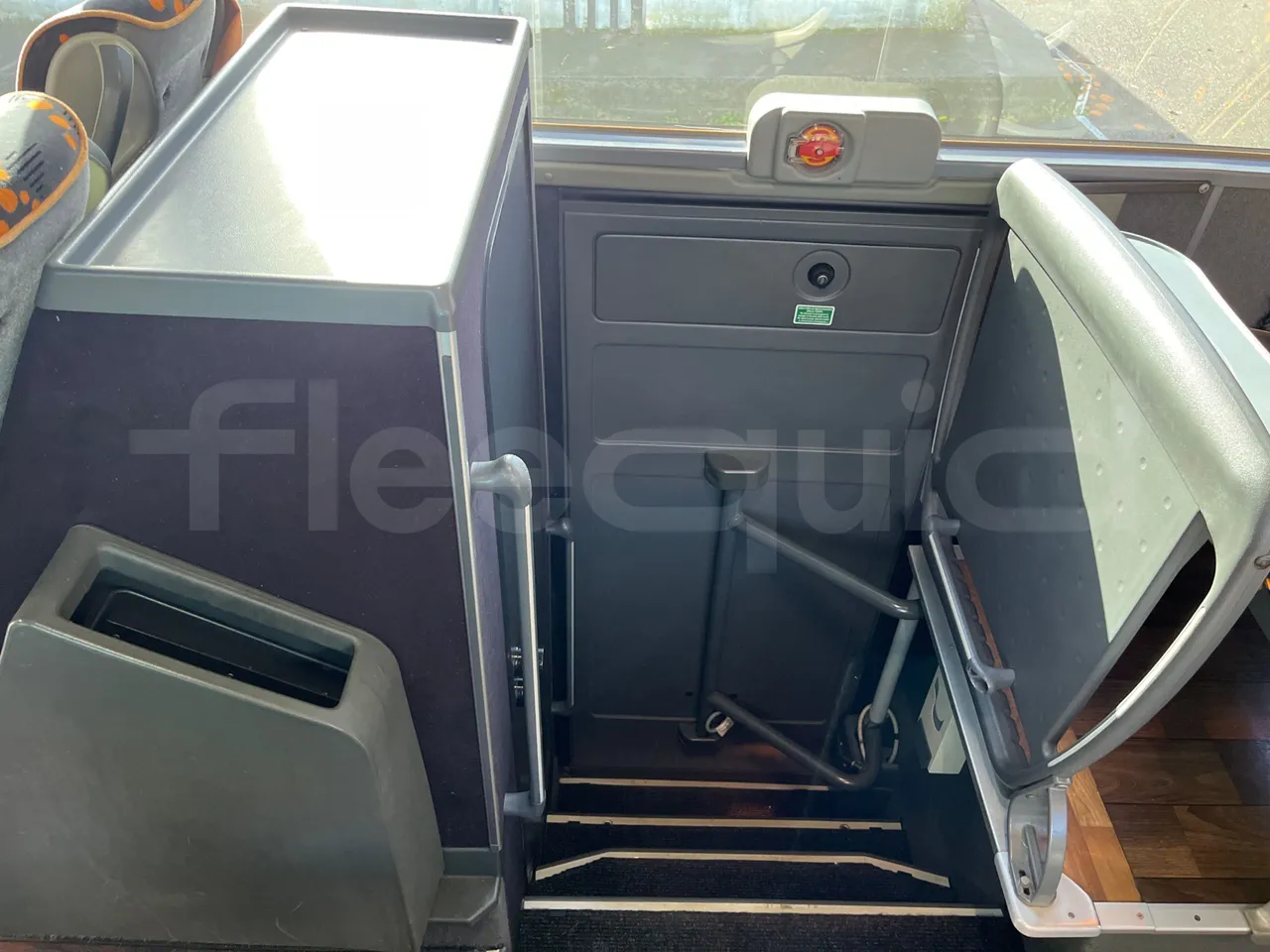 Mercedes-Benz Tourismo 632 02 - EUR5 - 315kW - 12.960m - 11967cc - coffee machine accessories