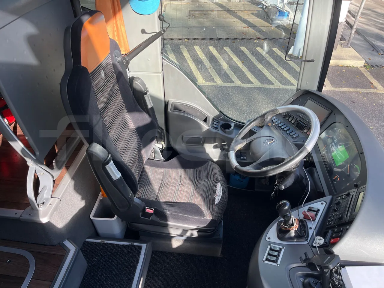 Mercedes-Benz Tourismo 632 02 - EUR5 - 315kW - 12.960m - 11967cc - driver's seat photo