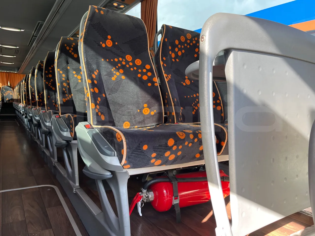 Mercedes-Benz Tourismo 632 02 - EUR5 - 315kW - 12.960m - 11967cc - folding seat photo