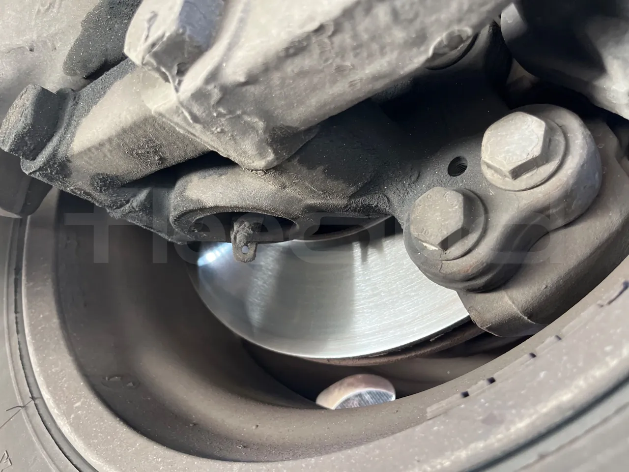 Mercedes-Benz Tourismo 632 02 - EUR5 - 315kW - 12.960m - 11967cc - front discs right