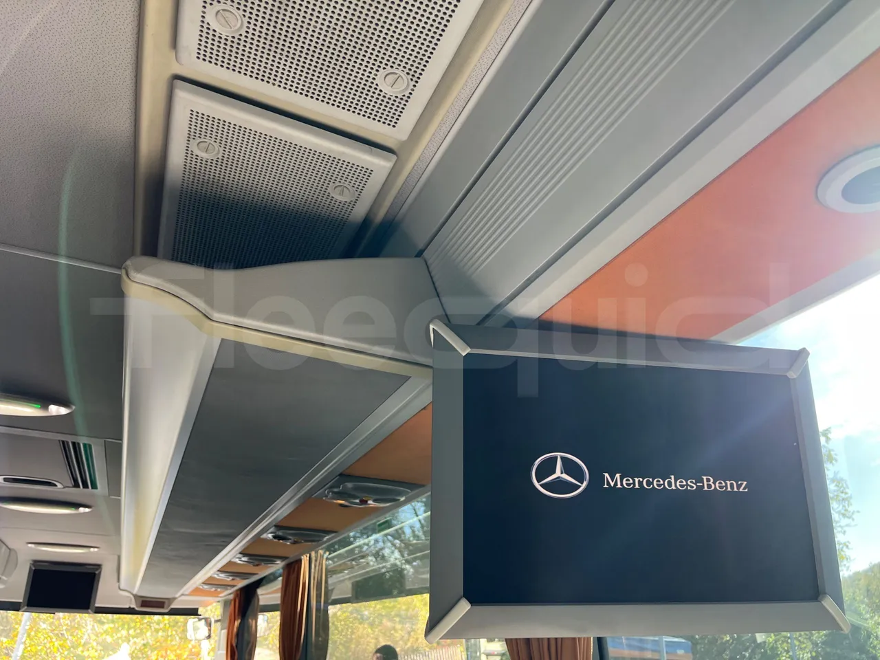 Mercedes-Benz Tourismo 632 02 - EUR5 - 315kW - 12.960m - 11967cc - monitor detail photo