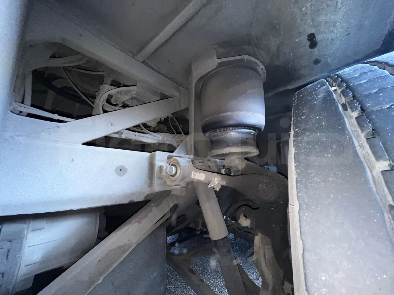 Mercedes-Benz Tourismo 632 02 - EUR5 - 315kW - 12.960m - 11967cc - axel 3 shock absorbers 2 left