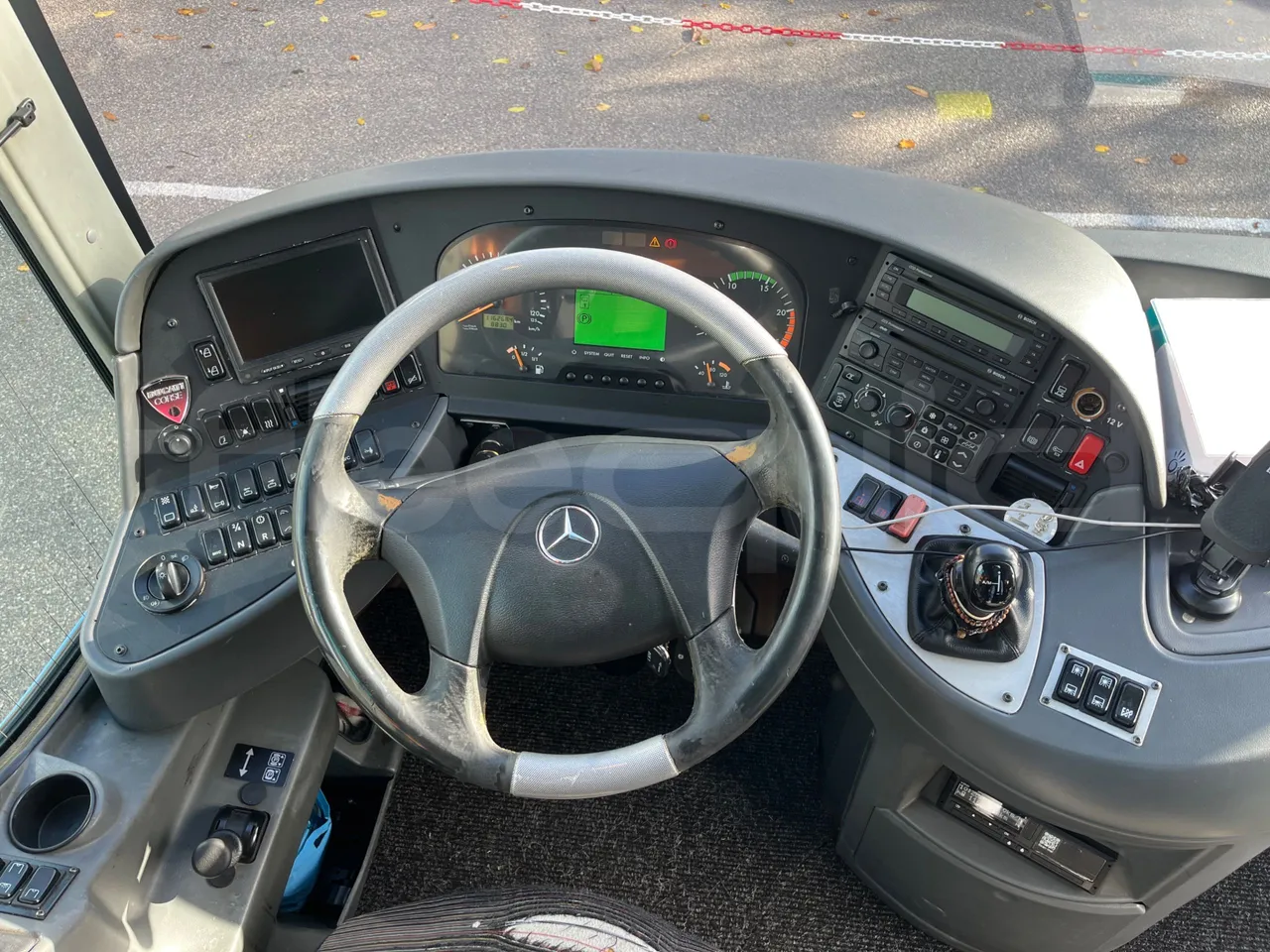 Mercedes-Benz Tourismo 632 02 - EUR5 - 315kW - 12.960m - 11967cc - steering wheel photo