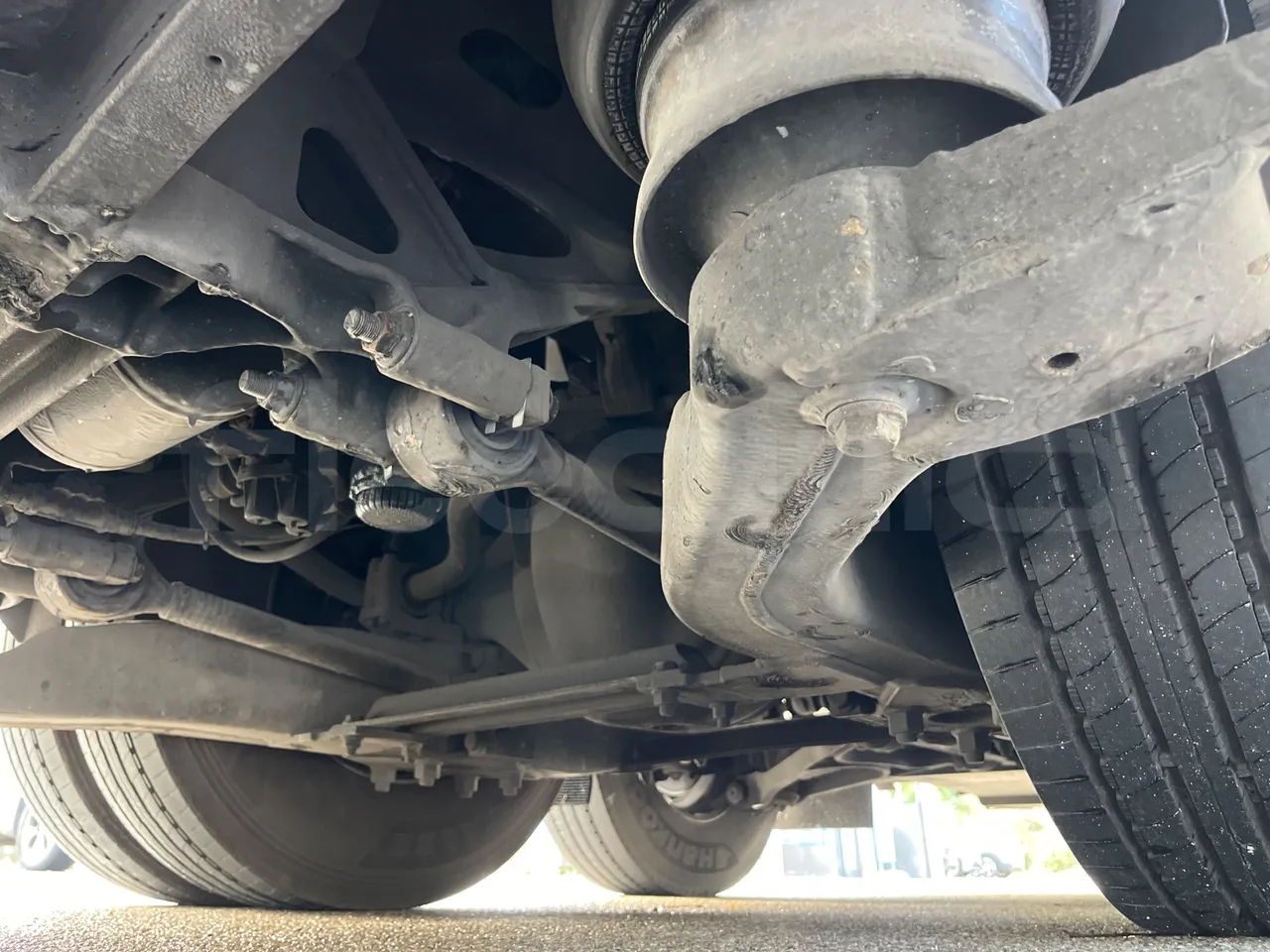 Mercedes-Benz Tourismo 632 02 - EUR5 - 315kW - 12.960m - 11967cc - axle 3 left side