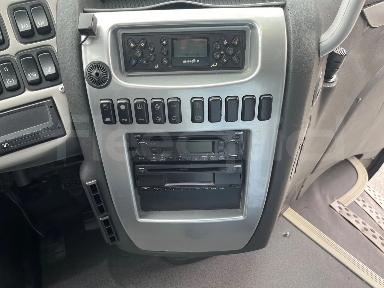 Irizar i6 15.37 - EUR6 - 331kW - 14.980m - radio accessories photo