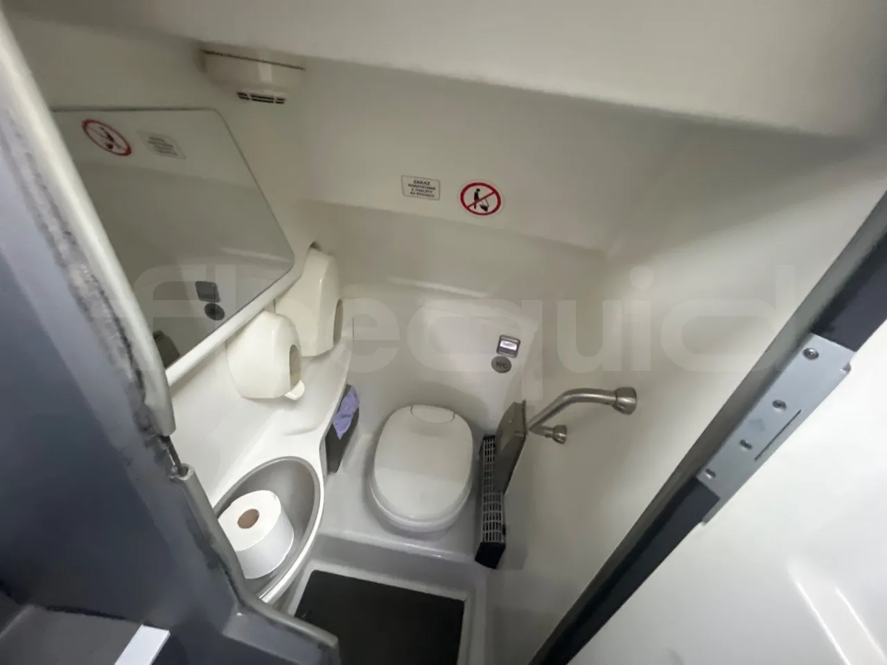 Irizar i6 15.37 - EUR6 - 331kW - 14.980m - toilette accessories photo