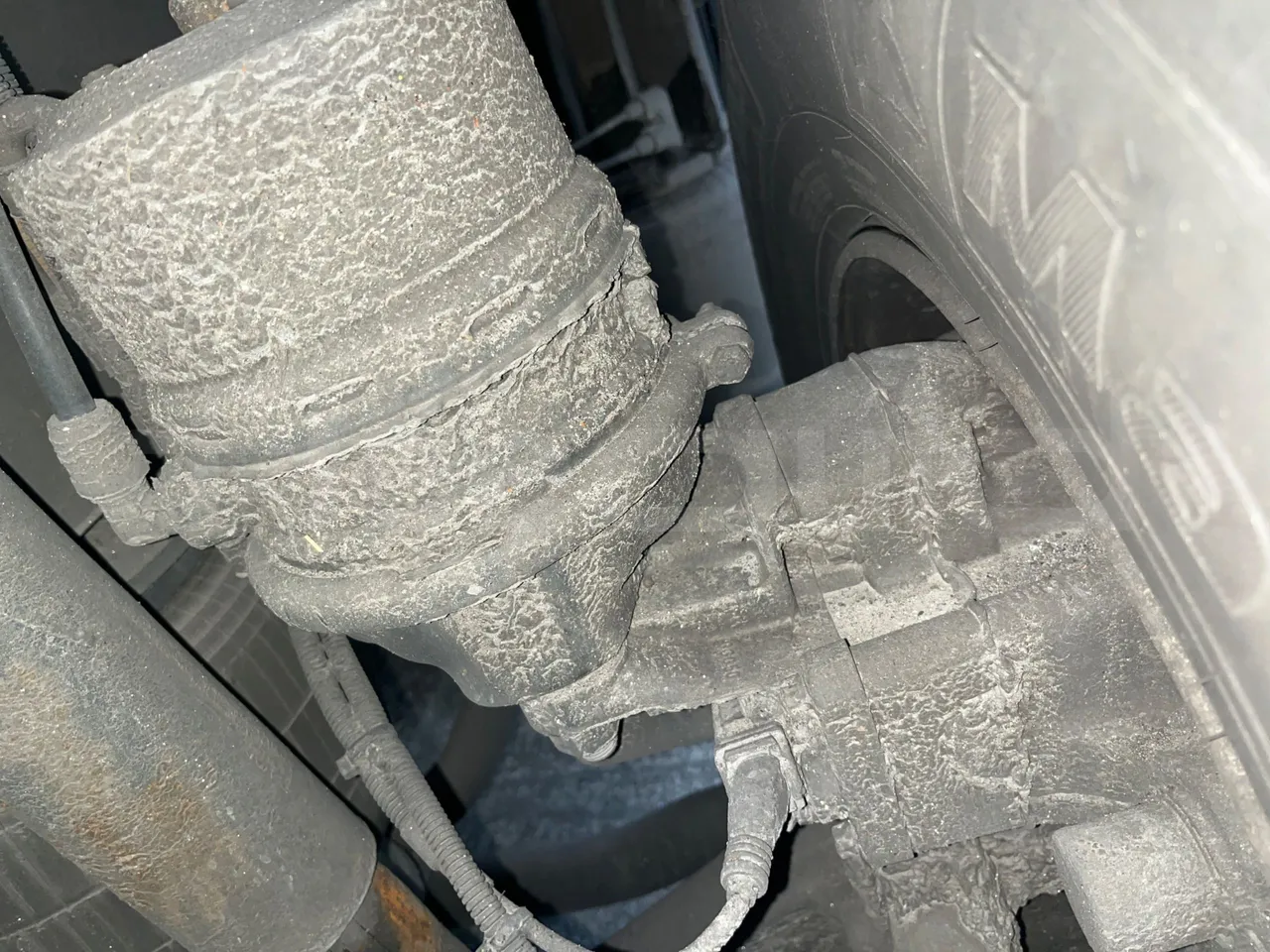 Irizar i6 15.37 - EUR6 - 331kW - 14.980m - axel 3 caliper brakes left