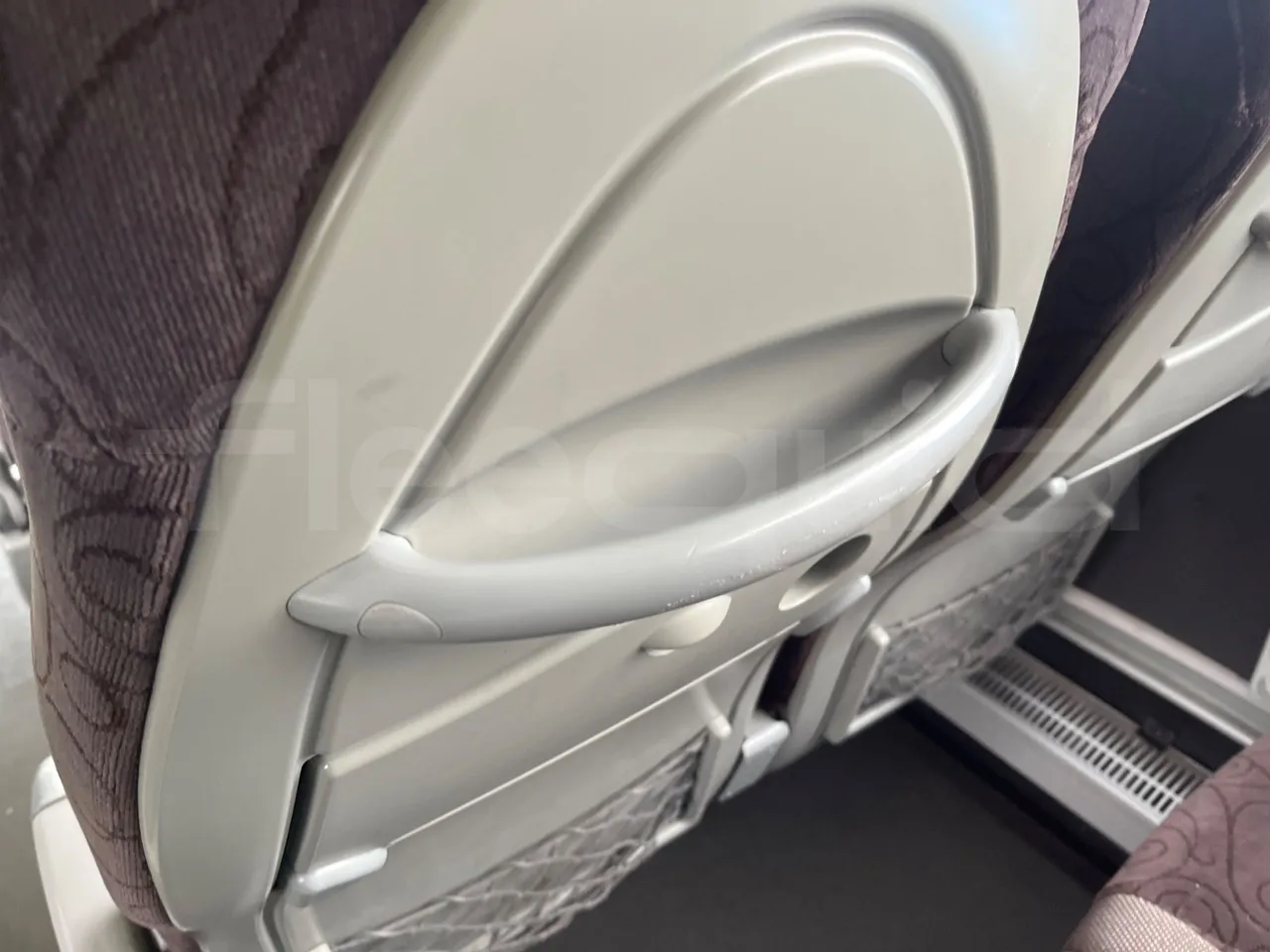 Irizar i6 15.37 - EUR6 - 331kW - 14.980m - usb charging detail