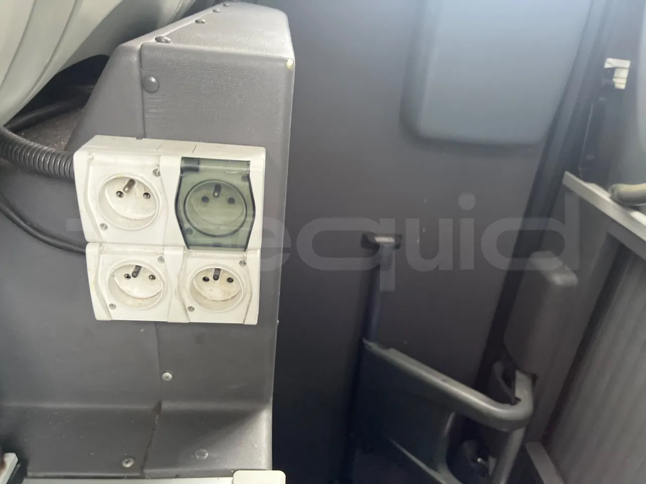 Irizar i6 15.37 - EUR6 - 331kW - 14.980m - footrest detail photo